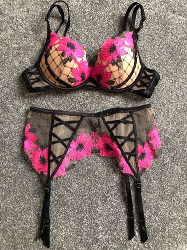 Ann summers set 32b - summers,